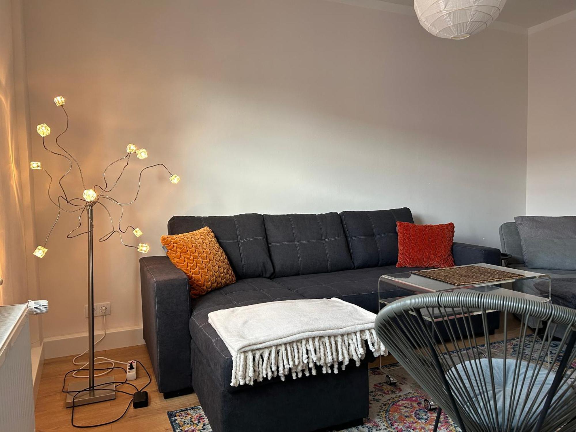 Schoene Neue 4 Zimmer Wohnung Mit Sued-Balkon Bis 8 Personen Naumburg  Exterior photo